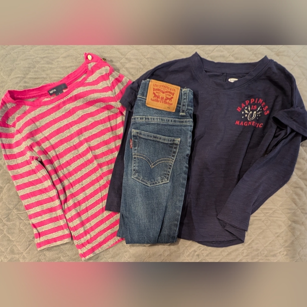 Levi's Kids Size 6 And 2 Shirts